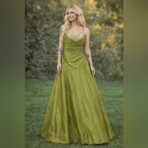 Mari Lee by Madeline Gardner Olive Green Beaded Formal Prom Dress – Size 9/10